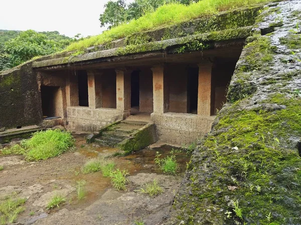 Kanheri Budist mağaralarında oyma Mumbai maharashtra