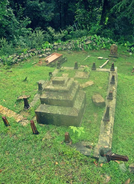 ヒマカル プラデーシュ インディアの墓地 — ストック写真