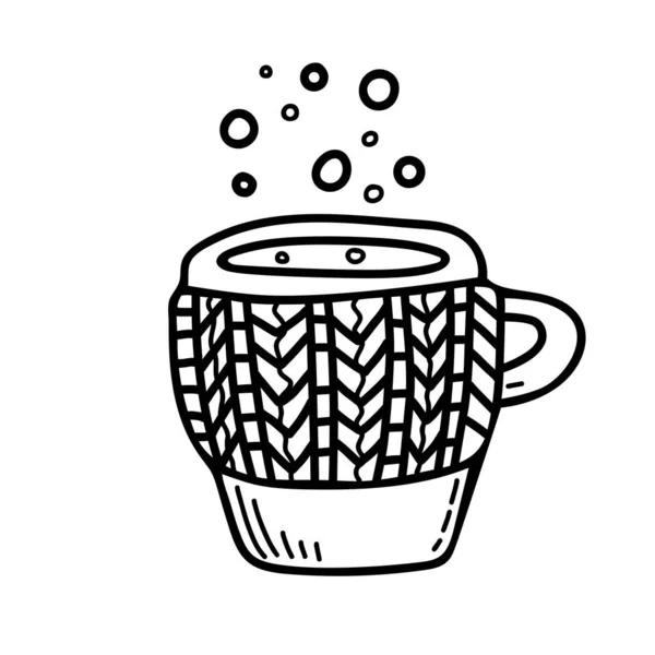 Ilustração em preto e branco de uma xícara de café ou chá em um aquecedor de malha. Desenho vetorial de doodle para web e impressão. — Vetor de Stock