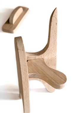 Ütülemek için kayın ağacından yapılmış tahta bir kütük. Bir terzi için bir araç.