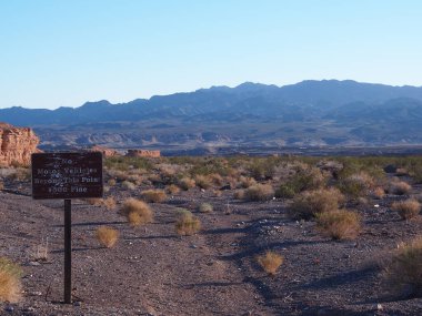 Nevada Çöl Girdisi Uyarı İşareti 