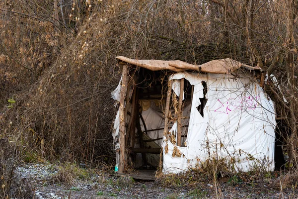 Een Oude Vervallen Vishut Aan Oever Van Rivier Een Hut — Stockfoto