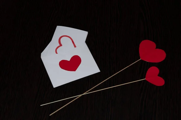 Two Red Hearts Made Cardboard White Envelope Message Painted Heart — Fotografia de Stock