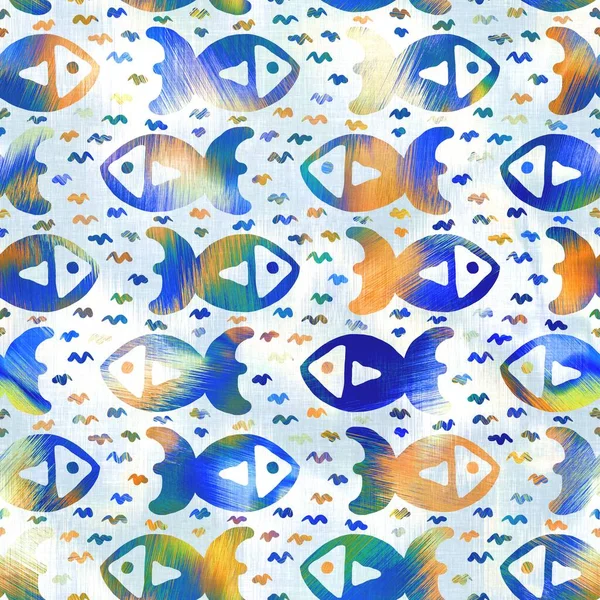 Батик рыба галстук краски на заднем плане. Пятнистые подводные рыбы для купания на пляже. Веселая летняя мода на пляжный принт. Эффект цифровой жидкости акварелью. Бесшовный рисунок высокого разрешения. — стоковое фото
