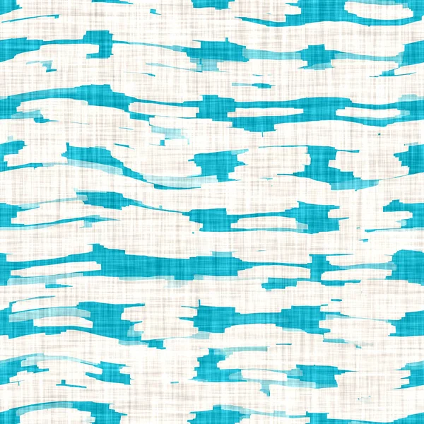 Μπλε στίγματα κύμα ρουστίκ λινό φόντο υφή. Καλοκαίρι στυλ παραλία λωρίδα σπίτι ύφασμα διακόσμηση. Βαμμένο πλύσιμο κυματιστό παράκτιο ζωντανό ύφασμα επίδραση. Υψηλής ποιότητας jpg χωρίς ραφή μοτίβο Swatch. — Φωτογραφία Αρχείου