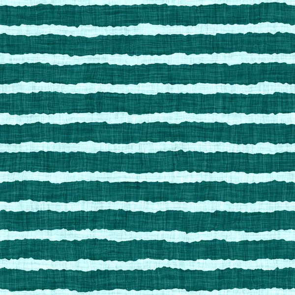 Egeisk, brekt stripe, rustiskt lin, bakgrunn. Som et sommerhus ved kysten. Lyseturkis blå tøyvirkning - sømløst mønster. Vasket ut strandhyttemateriale. – stockfoto