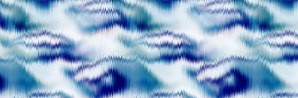 Ocean blue gevlekte rand strook linnen textuur achtergrond. Zomer kustleven stijl golvend water stof effect. Azure blu wassen bloedingsrand materiaal. Decoratieve textiel naadloze patroon lint trim. — Stockfoto