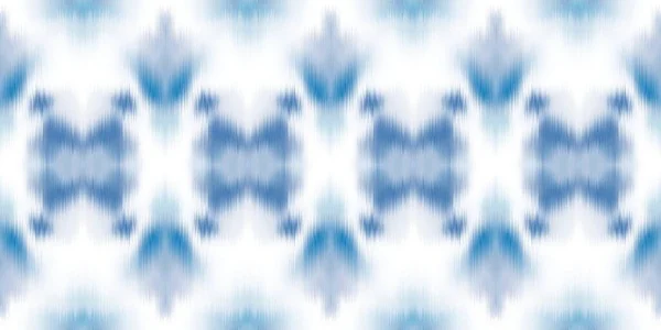 Geometric indigo blue ombre tie dye batik stripe border pattern. Seamless shibori space dyed striped effect fashion trim edging. Washed out boho beach wear ribbon endless tape. — Stock Photo, Image