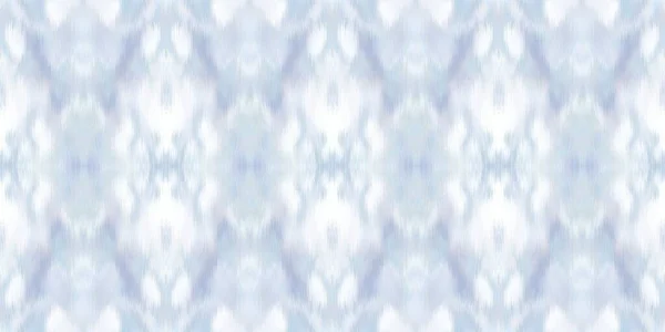 Geometrische indigo blauwe ombre tie kleurstof batik streep rand patroon. Naadloze shibori ruimte geverfd gestreept effect mode rand. Uitgewassen boho strand dragen lint eindeloze tape. — Stockfoto