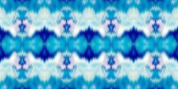 Geometric indigo blue ombre tie dye batik stripe border pattern. Seamless shibori space dyed striped effect fashion trim edging. Washed out boho beach wear ribbon endless tape. — Stock Photo, Image