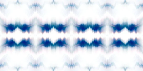 Geometriska indigo blå ombre slips färgämne batik rand kant mönster. Sömlös shibori utrymme färgad randig effekt mode kantlist. Tvättad boho strand bära band ändlös tejp. — Stockfoto