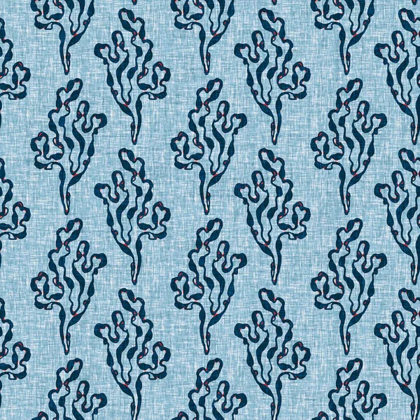 Çivit mavisi deniz yosunu, kusursuz desen. Nantucket tekstil el işçiliğinde deniz yosunu bitkisi izi. Blok baskı stili çizilmiş. Yaz 2: Yüksek kontrastlı keten kumaş efekti jpg swatch