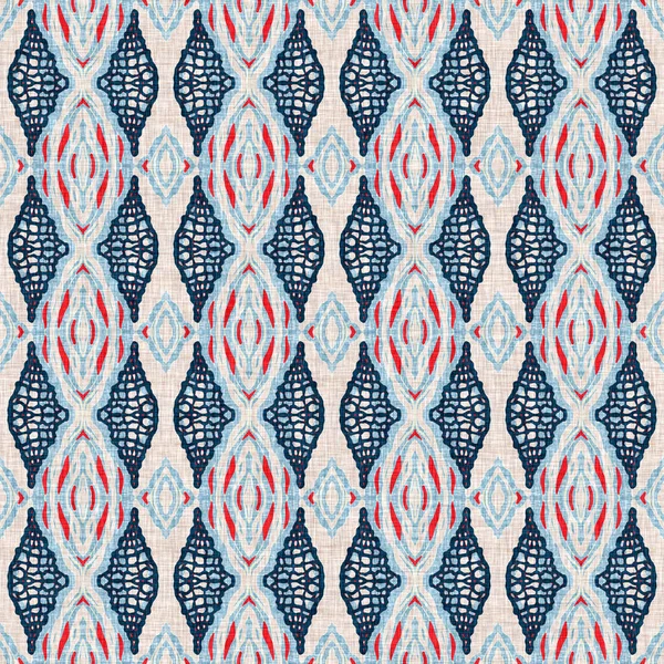 Indigo blauw rood batik geo nautisch naadloos patroon. Moderne marin geometrische caleidoscoop matroos print. Nantucket stof textiel stijl. Zomer rustieke mannelijke gedragen linnen effect maritieme decor. — Stockfoto