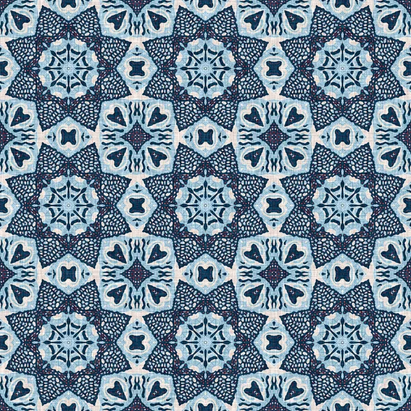 Indigo blå röd batik geo nautisk sömlös mönster. Modern marin geometriska kalejdoskop sjöman tryck. Nantucket tyg textil stil. Sommar rustika maskulina slitna linne effekt maritim inredning. — Stockfoto