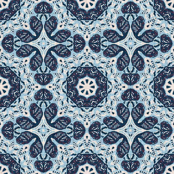 Indigo blauw rood batik geo nautisch naadloos patroon. Moderne marin geometrische caleidoscoop matroos print. Nantucket stof textiel stijl. Zomer rustieke mannelijke gedragen linnen effect maritieme decor. — Stockfoto