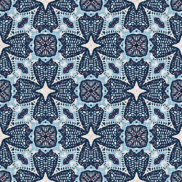 Indigo blå röd batik geo nautisk sömlös mönster. Modern marin geometriska kalejdoskop sjöman tryck. Nantucket tyg textil stil. Sommar rustika maskulina slitna linne effekt maritim inredning. — Stockfoto