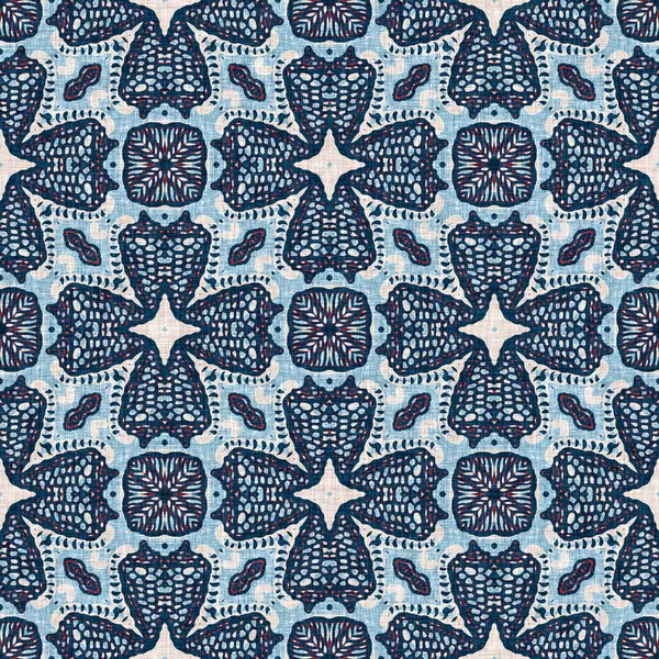 Indigo blauw rood batik geo nautisch naadloos patroon. Moderne marin geometrische caleidoscoop matroos print. Nantucket stof textiel stijl. Zomer rustieke mannelijke gedragen linnen effect maritieme decor. — Stockfoto