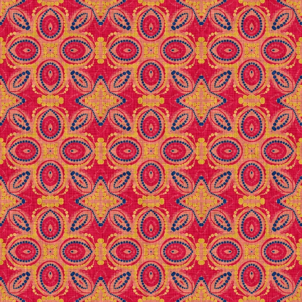 Indiase boho zomer bandana naadloos symmetrisch patroon. Veelzijdige mannelijke rode blauwe sjaal print in kaleidoscopische bloemen ornamentale stijl. — Stockfoto