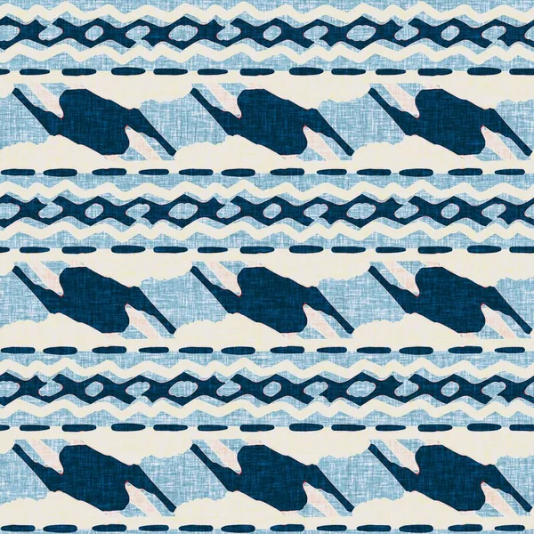 İndigo mavisi yatay kırık çizgili, denizdeki pürüzsüz desen. Modern deniz hattı çizgili denizci baskısı. Klasik Nantucket kumaş tarzı. Yaz deniz dekoru. Hazırsı erkeksi moda baskısı.