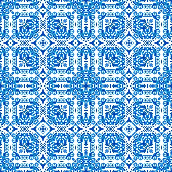 Blue white watercolor azulejos tile background. Seamless coastal geometric floral mosaic effect. Ornamental arabesque all over summer fashion damask repeat — Stok fotoğraf