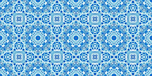 Blue white watercolor azulejo tile border background. Seamless coastal geometrical floral mosaic effect banner. Ornamental arabesque summer fashion repeat edge trim. — Fotografia de Stock