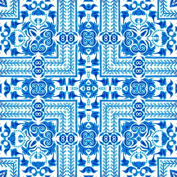 Azul blanco acuarela azulejos fondo de baldosas. Inconsútil efecto mosaico floral geométrico costero. Arabesco ornamental en todo el verano damasco de moda repetir —  Fotos de Stock