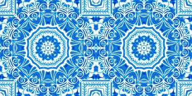  Kusursuz sahil geometrik çiçekli mozaik efekt afişi. Süslü arabesk yaz moda tekrarı. Mavi suluboya azulejo fayans kenar arkaplanı.