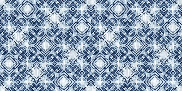 Yıkanmış geometrik çukur boyalı bulanık efekt kenarı. Denizcilik ve deniz mavisi, maskülen, keten desenli sonsuz bant arka plan. İndigo boyası, yıkama, deniz mavisi, dikişsiz sınır deseni.. 