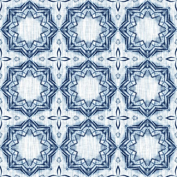 Indigo Dye Wash Coastal Damask Quilt Seamless Pattern Вимитий Ефект — стокове фото