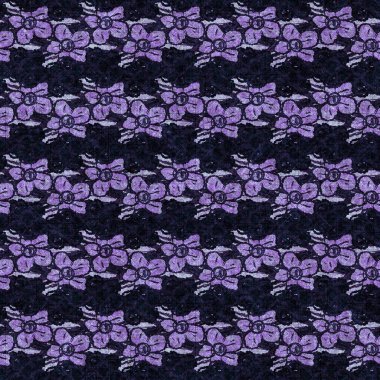 Çiçeksiz el yapımı keten desenli. Yastık fırlatmak için doğal tondaki organik çiçek tonu, yumuşak mobilyalar. Modern mor ev dekorasyonu. 