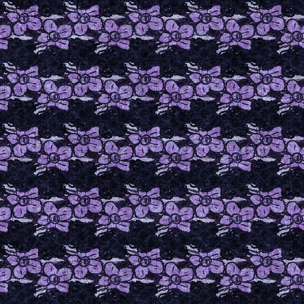 Çiçeksiz el yapımı keten desenli. Yastık fırlatmak için doğal tondaki organik çiçek tonu, yumuşak mobilyalar. Modern mor ev dekorasyonu. 