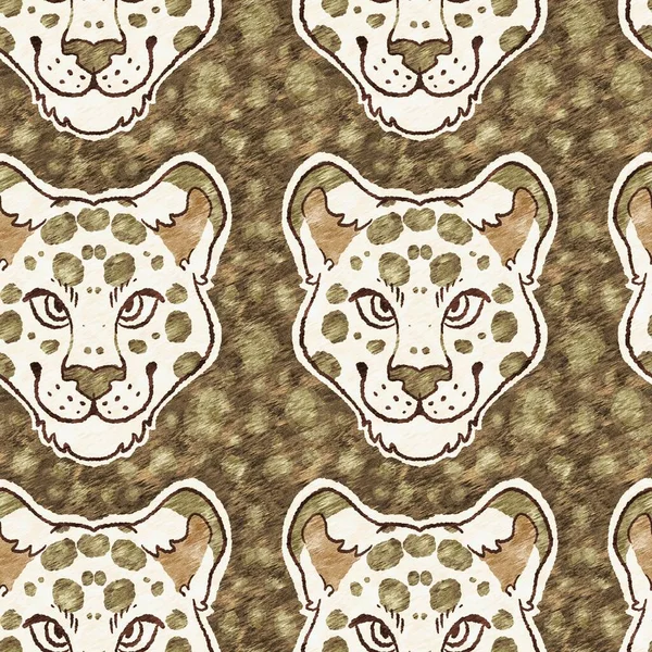 Cute safari wild leopard animal pattern for babies room decor. Seamless big cat furry brown textured gender neutral print design. — Fotografia de Stock