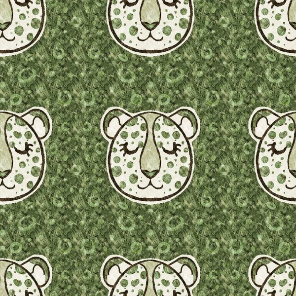 Cute safari leopard wild animal pattern for babies room decor. Seamless furry green textured gender neutral print design. — Stock Photo, Image