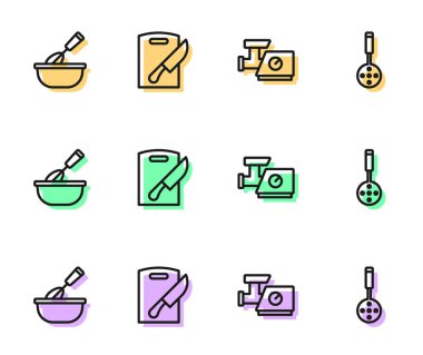 Mutfak kıyma makinesi, kaseli fırça, kesme tahtası, bıçak ve Spatula ikonu. Vektör