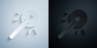 Kağıt kesiği Sihirli değnek simgesi gri ve siyah arkaplanda izole edilmiş. Yıldız şeklinde sihirli aksesuar. Sihirli güç. Mutlu Cadılar Bayramı Partisi. Kağıt sanatı tarzı. Vektör