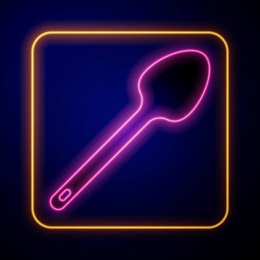 Parlayan neon çay kaşığı simgesi siyah arkaplanda izole edildi. Mutfak aletleri. Çatal bıçak seti. Vektör