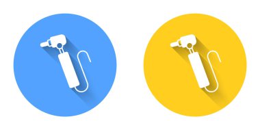 Beyaz Diş sondaj simgesi uzun gölge arkaplan izole. Delme ve öğütme aletleri için el işi. Çember düğmesi. Vektör