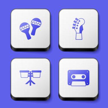 Maracas 'ı, Guitar neck' i, Bongo davulunu ve Retro kaset ikonunu ayarla. Beyaz kare düğme. Vektör