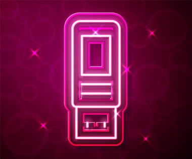 Parlayan neon hattı USB flash disk simgesi kırmızı arkaplanda izole edildi. Vektör