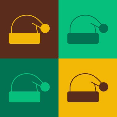 Noel Baba 'nın Noel Baba şapkası simgesi renk arka planında izole edilmiş. Mutlu Noeller ve mutlu yıllar. Vektör