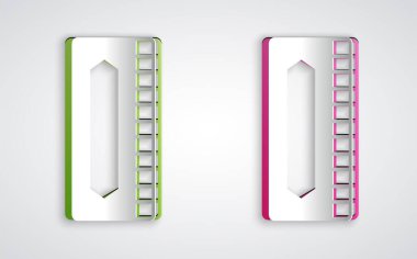 Kağıt kesiği Armonika simgesi gri arkaplanda izole edildi. Müzik aleti. Kağıt sanatı tarzı. Vektör