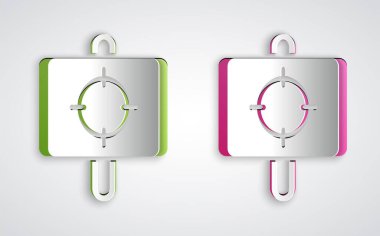 Kağıt kesiği hedef spor simgesi gri arka planda izole edildi. Atış mesafesi ya da atış mesafesi için sayıları olan temiz bir hedef. Kağıt sanatı tarzı. Vektör