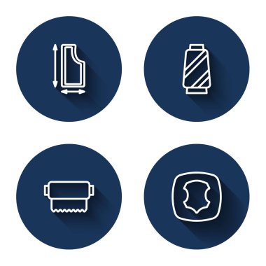 Çizgi dikiş şablonu, makarada iplik, kumaş rulo ve uzun gölgeli deri. Mavi daire düğmesi. Vektör