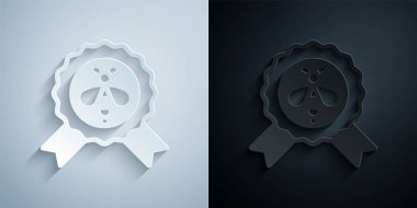 Kağıt kesiği Gri ve siyah arka planda en iyi arı simgesi. Tatlı doğal yemek. Bal arısı ya da kanat sembollü apis. Uçan böcek. Kağıt sanatı tarzı. Vektör