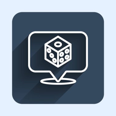 Beyaz çizgi Oyun zar simgesi uzun gölge arkaplan izole. Kumarhane kumarı. Mavi kare düğme. Vektör