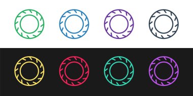 Siyah ve beyaz arkaplanda izole edilmiş bisiklet tekerleği ikonu ayarla. Bisiklet yarışı. Olağanüstü bir spor. Spor malzemeleri. Vektör.