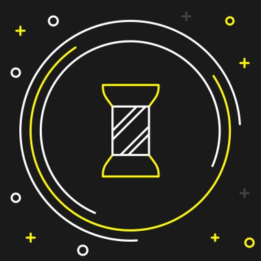 Simge simgesinde çizgi dikiş ipliği siyah arkaplanda izole edildi. İplik makarası. İplik kutusu. Renkli taslak konsepti. Vektör