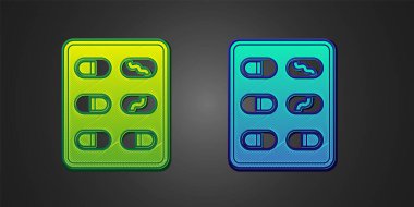 Siyah arka planda yeşil ve mavi haplar izole edilmiş. İlaç paketi. Tablet, vitamin, antibiyotik, aspirin. Vektör