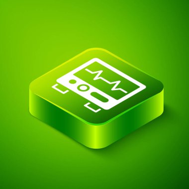 Yeşil zemin üzerinde kardiyogram simgesi olan Isometric Bilgisayar monitörü. Simge denetleniyor. Kalp atışı elle çizilmiş EKG monitörü. Yeşil kare düğmesi. Vektör