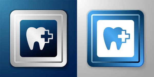 Icono de ubicación clínica dental blanca aislado sobre fondo azul y gris. Botón cuadrado plateado y azul. Vector — Vector de stock